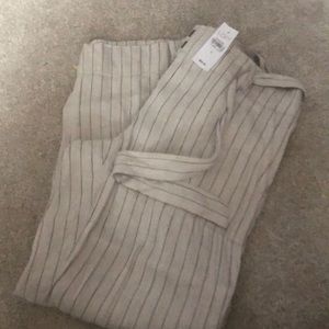 Loft Capri linen pants with belt